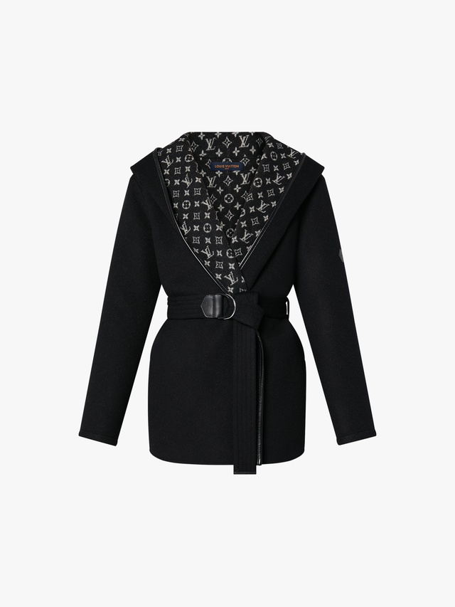 Short double-breasted peacoat with belt