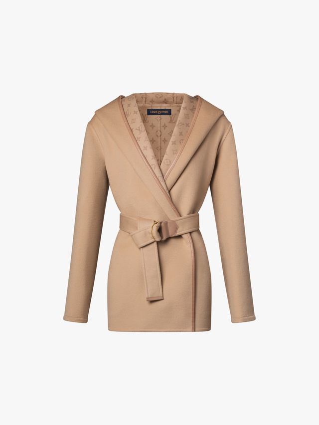 Short double-breasted peacoat with belt