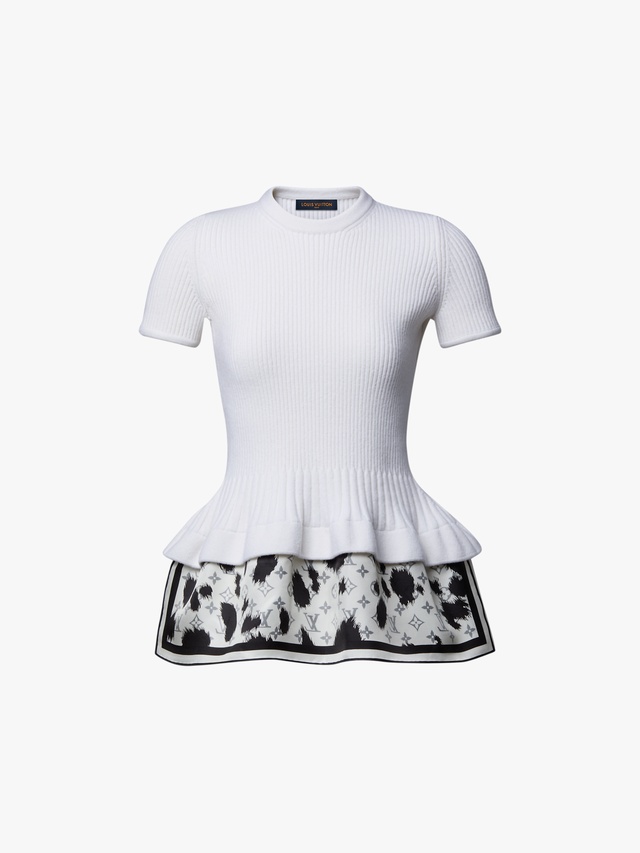 Knitted top with cow pattern insert