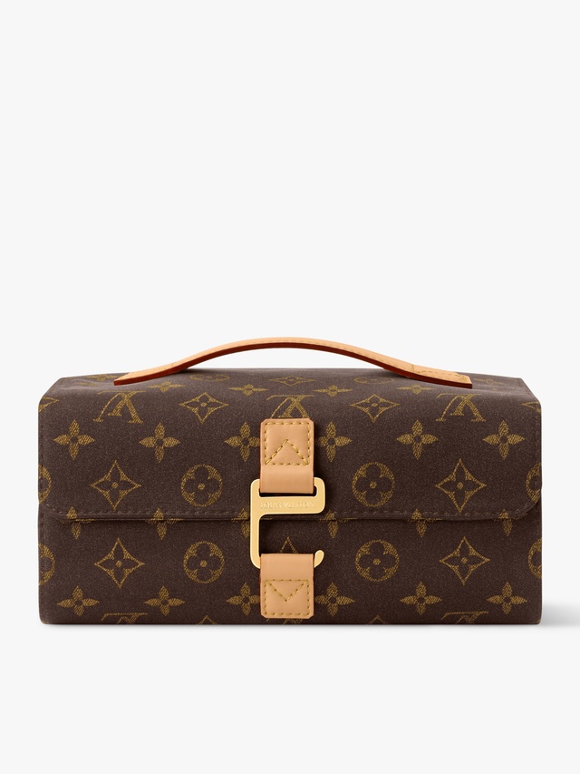 Hanging toiletry bag
