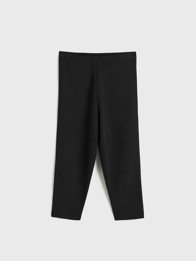 Compact knit capri trousers black